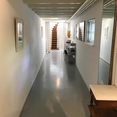 Bed Of Roses Amsterdam